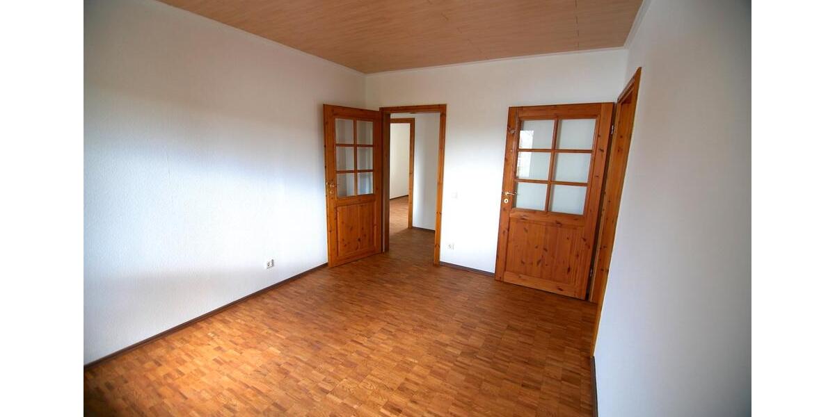 Etagenwohnung Hilchenbach - 5 Zimmer, 95 m&sup2;, 830&euro; | Angebot:26408153