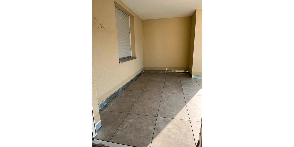 Etagenwohnung Wonfurt Steinsfeld - 1 Zimmer, 102 m&sup2;, 960&euro; | Angebot:26430054