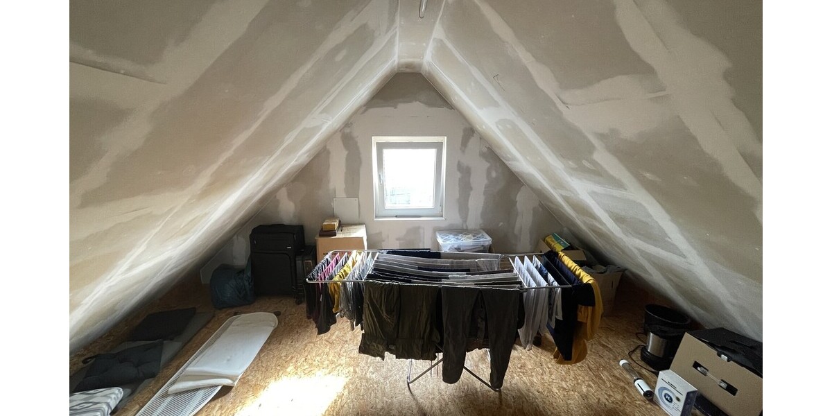 Dachgeschosswohnung mit Weitblick im idyllischen Berghausen bei Königswinter - Dachgeschoßwohnung Königswinter Berghausen | Angebot:26177242