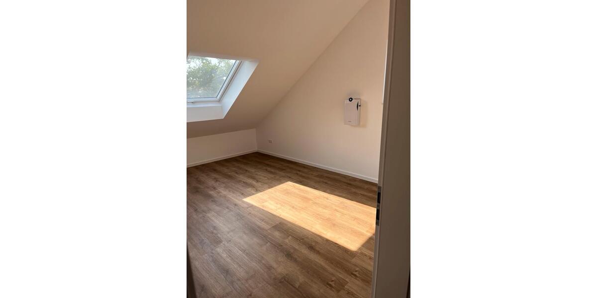 Dachgeschoßwohnung Rheinböllen - 4 Zimmer, 120 m&sup2;, 1.500&euro; | Angebot:26633092