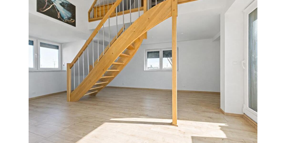 Dachgeschoßwohnung Bitterfeld-Wolfen Bitterfeld - 4 Zimmer, 93 m&sup2;, 840&euro; | Angebot:25569007