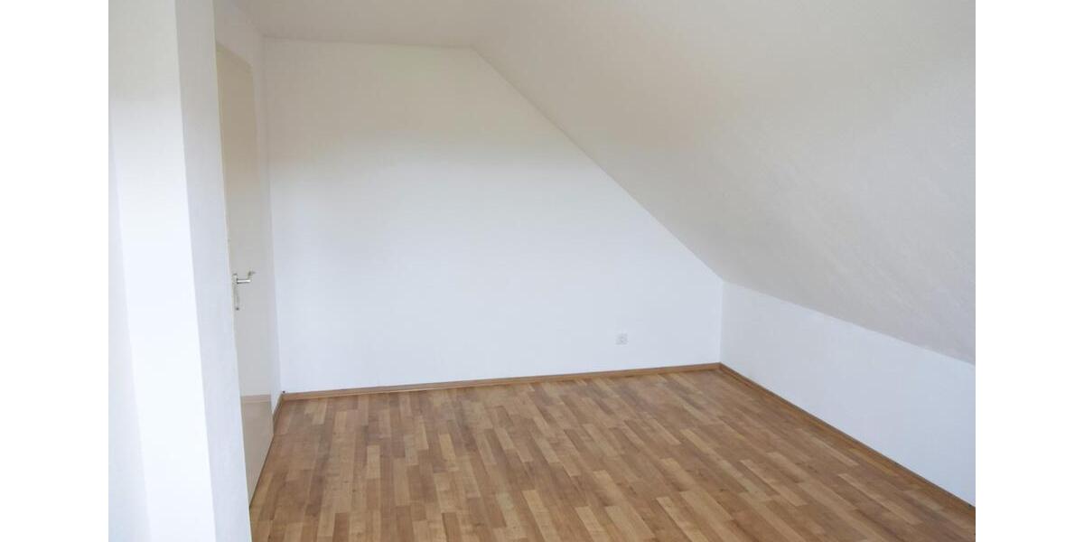 Dachgeschoßwohnung Niestetal - 2 Zimmer, 39 m&sup2;, 400&euro; | Angebot:26413102