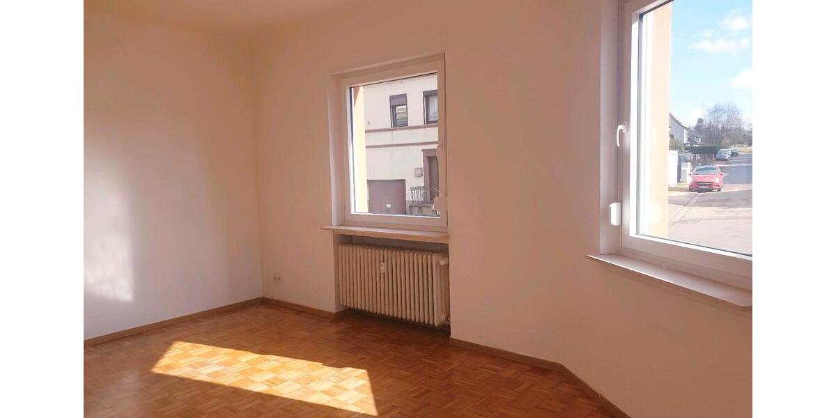 Erdgeschoßwohnung Saarbrücken West - 3 Zimmer, 75 m&sup2;, 600&euro; | Angebot:25905774