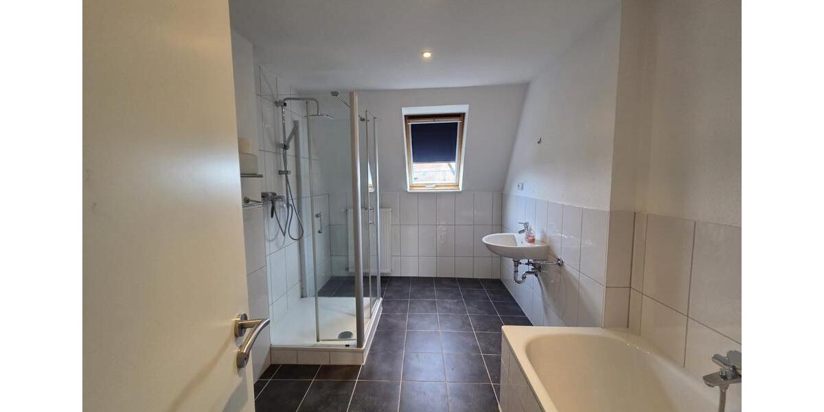 Dachgeschoßwohnung Riegelsberg - 4 Zimmer, 110 m&sup2;, 750&euro; | Angebot:25960878