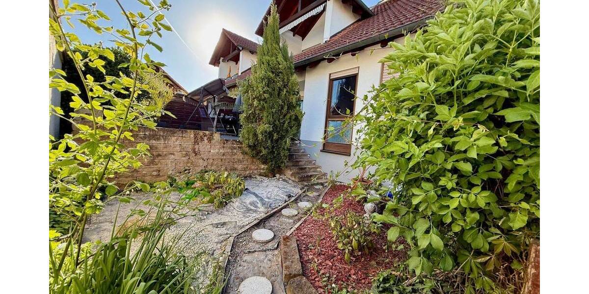 Etagenwohnung Singen (Hohentwiel) Bohlingen - 3 Zimmer, 85 m&sup2;, 1.070&euro; | Angebot:26687101