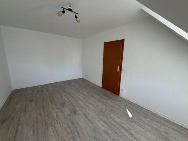 Dachgeschoßwohnung Wolmirstedt - 2 Zimmer, 63 m&sup2;, 388&euro; | Angebot:25800378