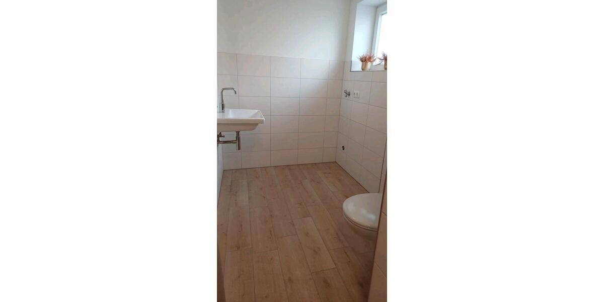 Erdgeschoßwohnung Freiburg (Elbe) - 2 Zimmer, 70 m&sup2;, 500&euro; | Angebot:25233500