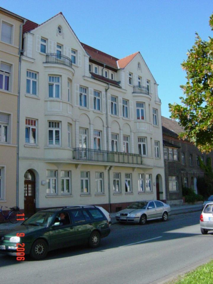 Möblierte Einzimmerwohnung, zentrale Lage, Jugendstilhaus zimmer