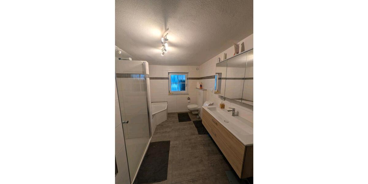 Erdgeschoßwohnung Reisbach Englmannsberg - 4 Zimmer, 100 m&sup2;, 525&euro; | Angebot:24858779