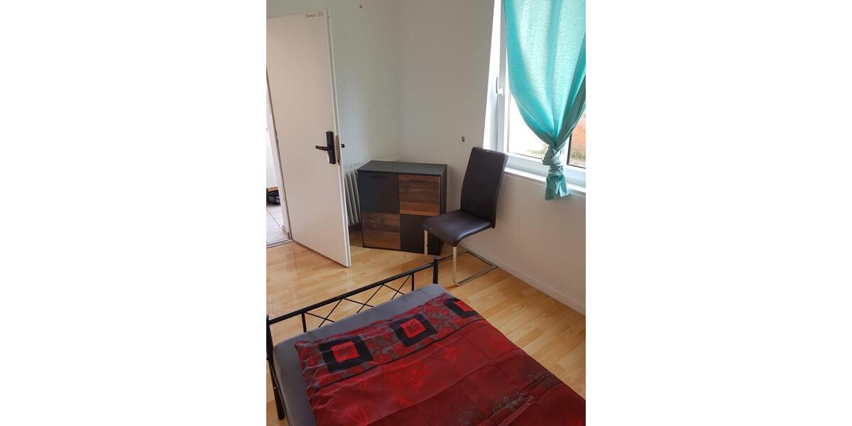 Wohnen auf Zeit Papenburg - 8 Zimmer, 240 m&sup2;, 15&euro; | Angebot:16828874