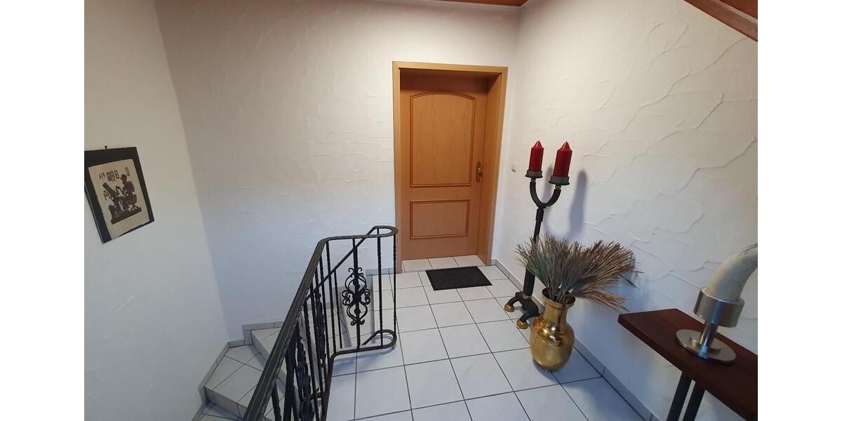 Schöne Dachgeschosswohnung in Eltmann 3.5 zimmer