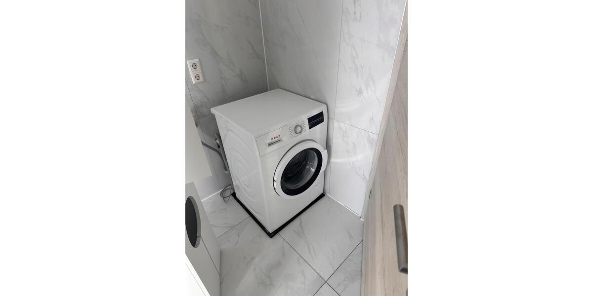 Wohnen auf Zeit Friedrichshafen - 5 Zimmer, 15 m&sup2;, 600&euro; | Angebot:26005694