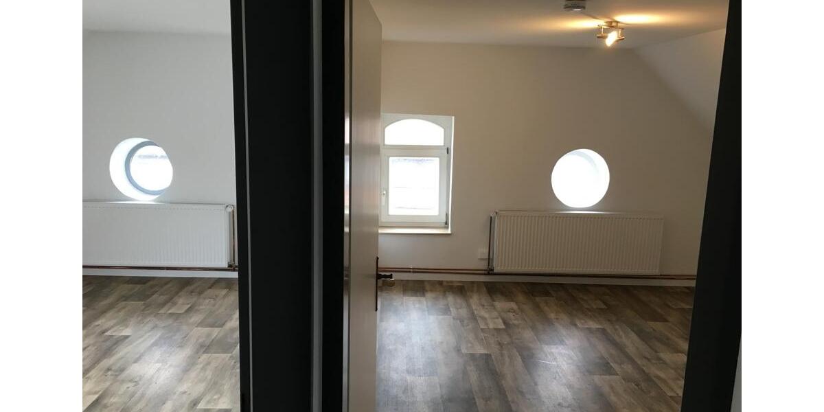 Dachgeschoßwohnung Bodenwerder - 3 Zimmer, 90 m&sup2;, 590&euro; | Angebot:25444378