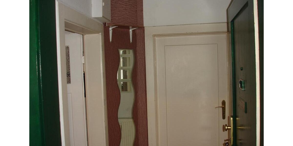 Dachgeschoßwohnung Pirna - 4 Zimmer, 47 m&sup2;, 300&euro; | Angebot:26041891