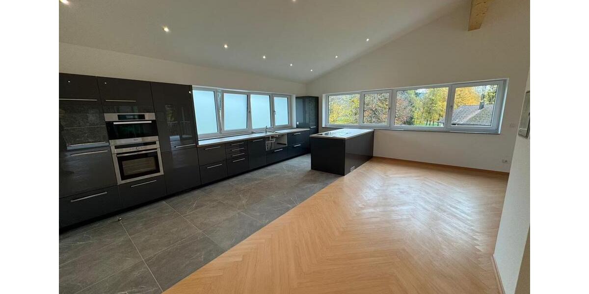 Dachgeschoßwohnung Isny im Allgäu - 4 Zimmer, 183 m&sup2;, 2.000&euro; | Angebot:26588275