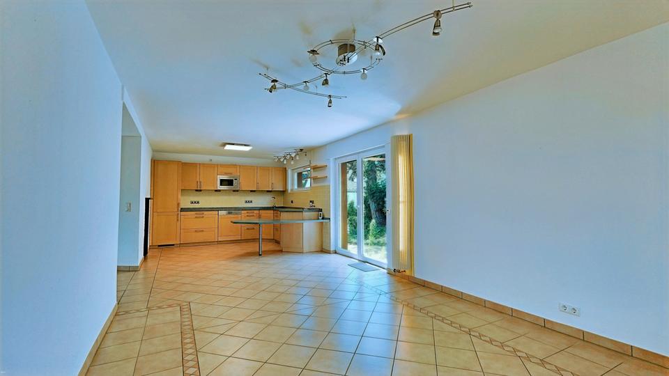 Einfamilienhaus Alfter - 8 Zimmer, 220 m&sup2;, 2.500&euro; | Angebot:26084659