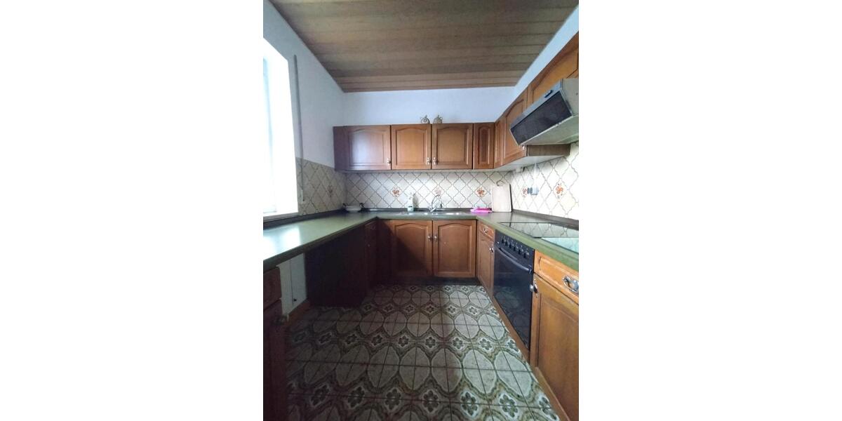 Etagenwohnung Laberweinting - 3 Zimmer, 120 m&sup2;, 28&euro; | Angebot:23874851