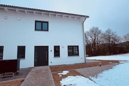 Haus Irchenrieth - 5 Zimmer, 186 m&sup2;, 2.000&euro; | Angebot:26049226