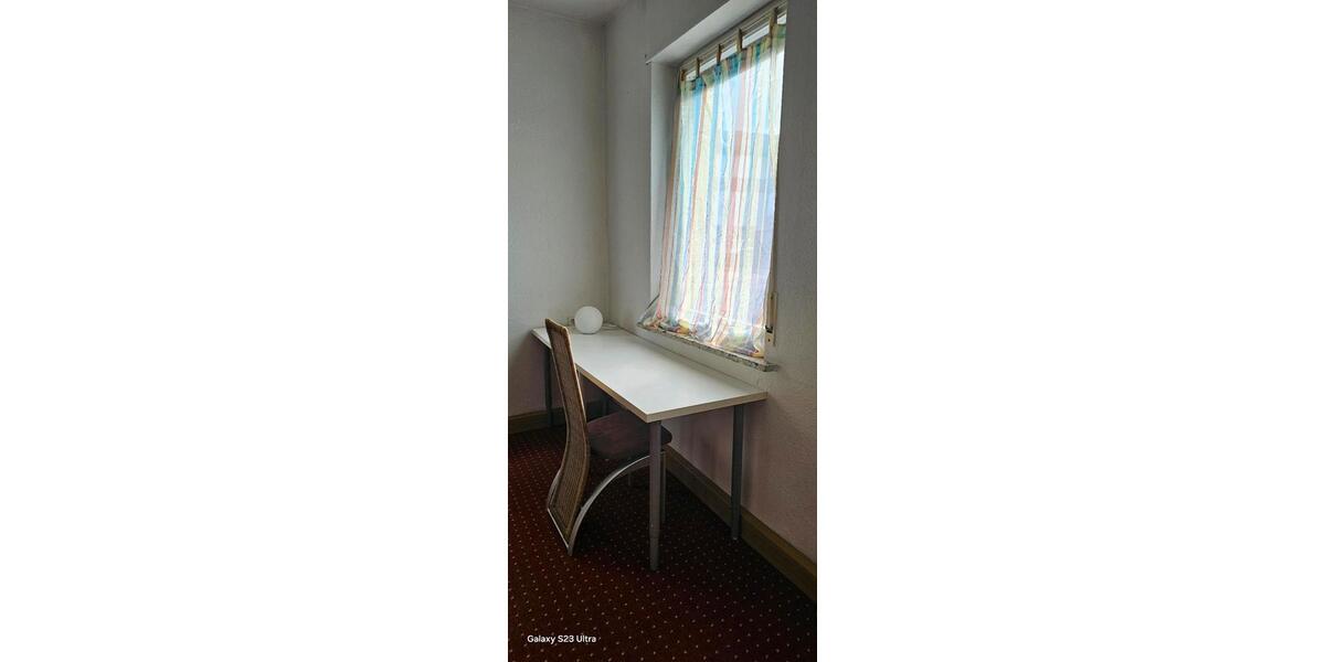 Wohnen auf Zeit Netzschkau - 1 Zimmer, 24 m&sup2;, 25&euro; | Angebot:25990789