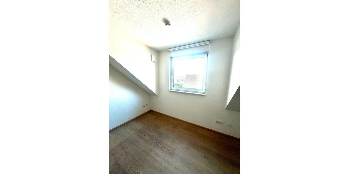 Dachgeschoßwohnung Bad Oeynhausen Rehme - 2 Zimmer, 80 m&sup2;, 820&euro; | Angebot:26297454