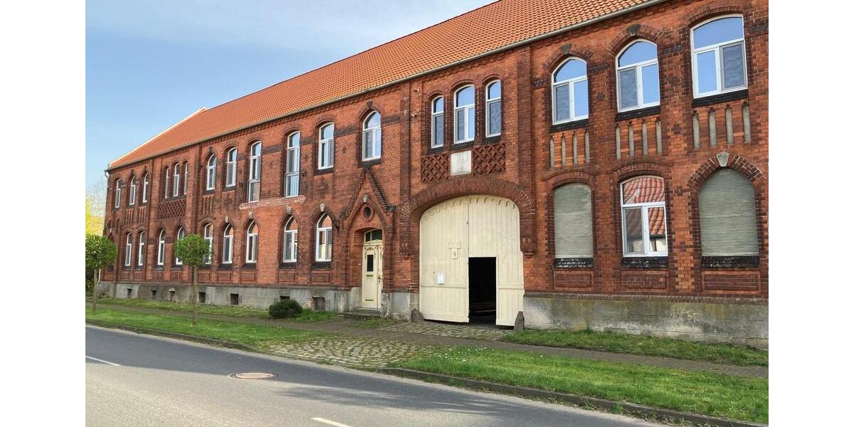 Hochparterre Bismark (Altmark) - 2 Zimmer, 80 m&sup2;, 500&euro; | Angebot:24890933