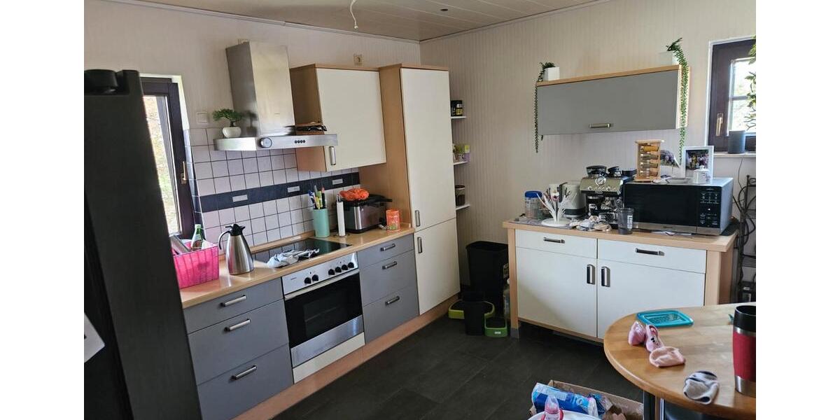 Etagenwohnung Merenberg - 5 Zimmer, 170 m&sup2;, 1.350&euro; | Angebot:26155183