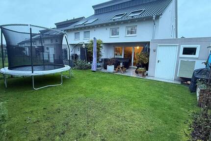 Haus Grolsheim - 4 Zimmer, 140 m&sup2;, 1.880&euro; | Angebot:26544100