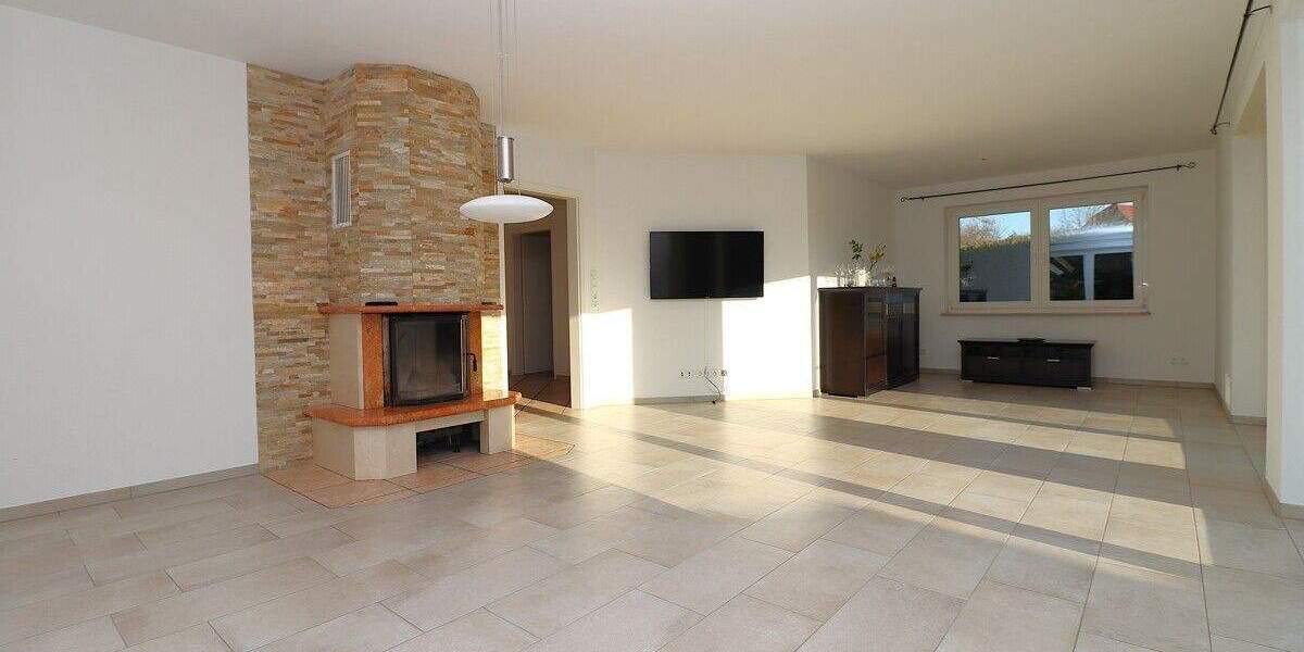 Einfamilienhaus Barmstedt - 6 Zimmer, 201 m&sup2;, 3.000&euro; | Angebot:24596756