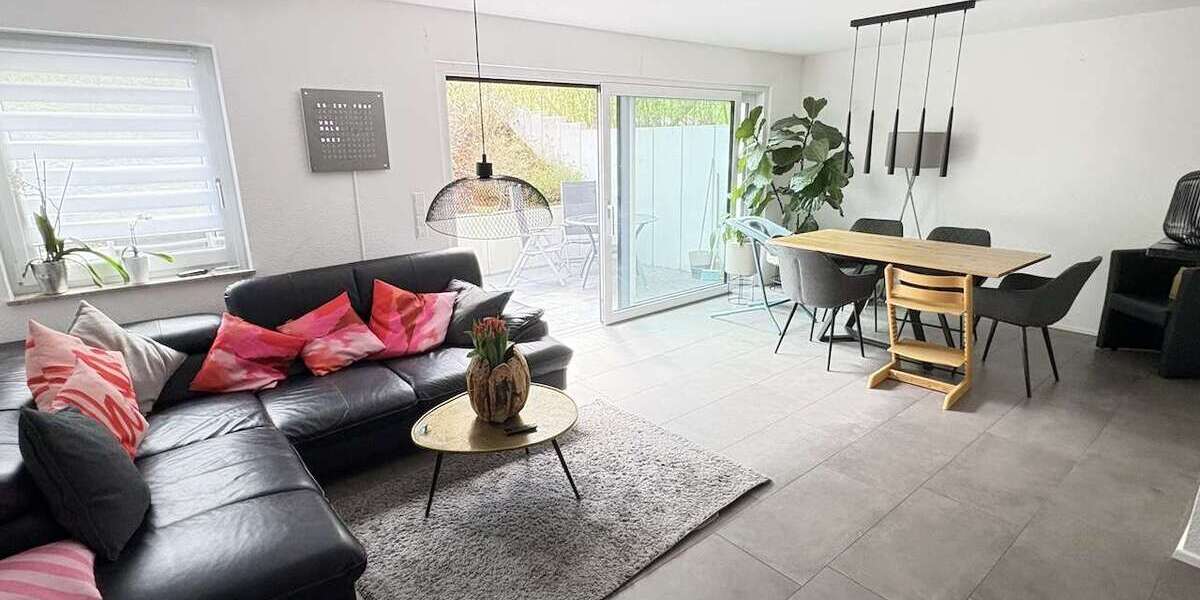 Etagenwohnung Stuttgart Feuerbach - 4 Zimmer, 116 m&sup2;, 1.950&euro; | Angebot:26224264