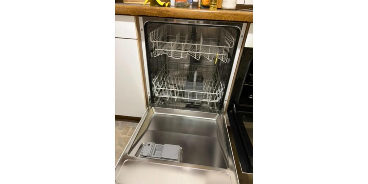 2-Zimmer-Wohnung mit EBK, Waschmaschine & Geräten verfügbar 2 zimmer