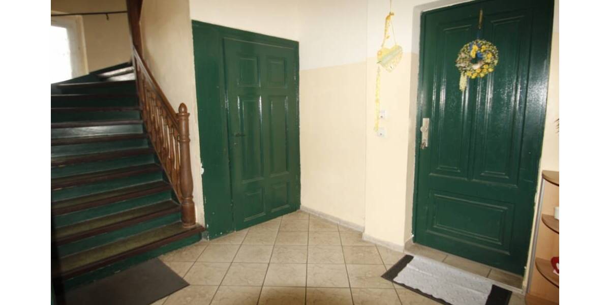 Etagenwohnung Lützen - 4 Zimmer, 110 m&sup2;, 850&euro; | Angebot:23957746