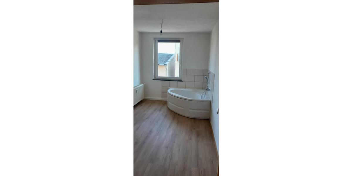 Etagenwohnung Geisa - 2 Zimmer, 85 m&sup2;, 690&euro; | Angebot:25792967