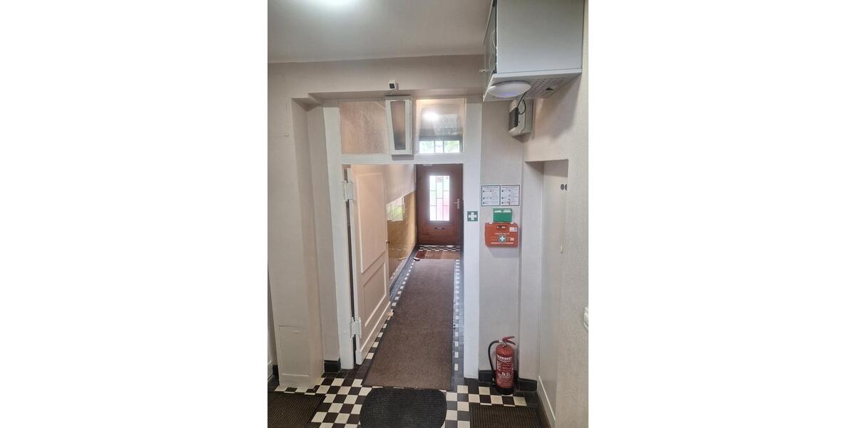 Dachgeschoßwohnung Essen Huttrop - 1 Zimmer, 24 m&sup2;, 635&euro; | Angebot:25225217