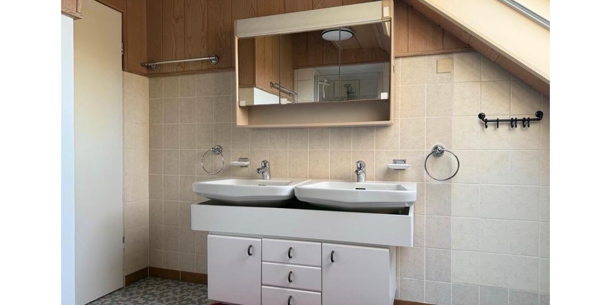 Dachgeschoßwohnung Gießen Wieseck - 3 Zimmer, 95 m&sup2;, 890&euro; | Angebot:26648491