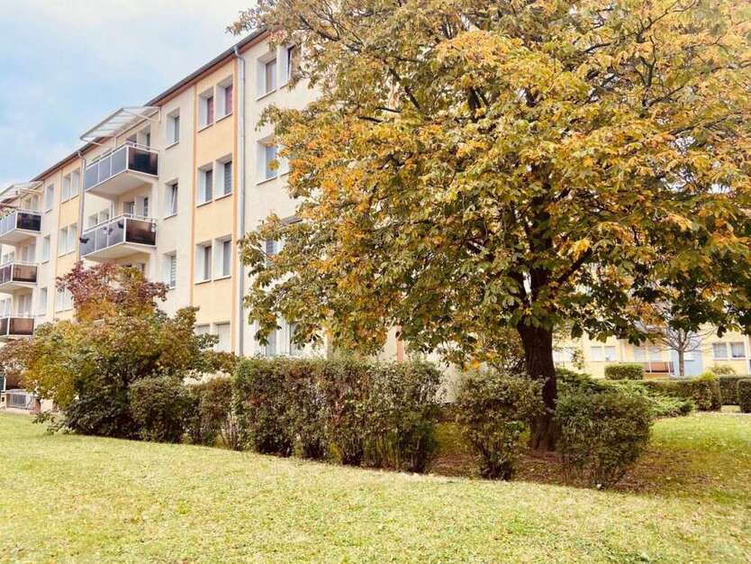 Wohnung zum Mieten in Weißenfels 300 € 59.91 m²