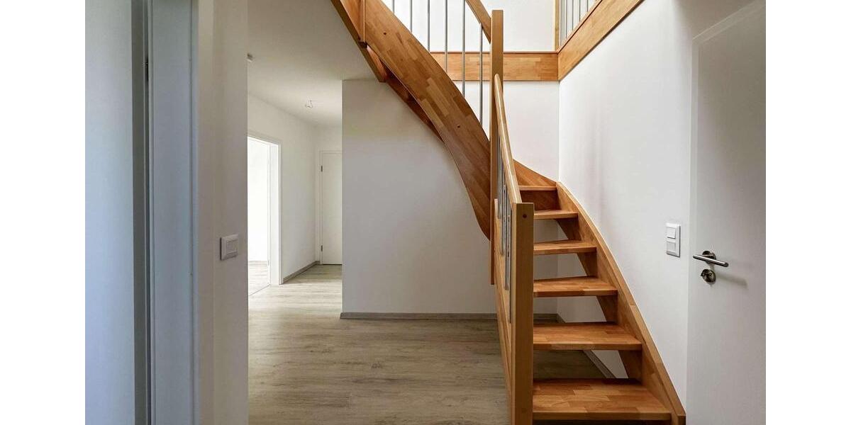 Dachgeschoßwohnung Delitzsch - 5 Zimmer, 112 m&sup2;, 1.225&euro; | Angebot:24976476