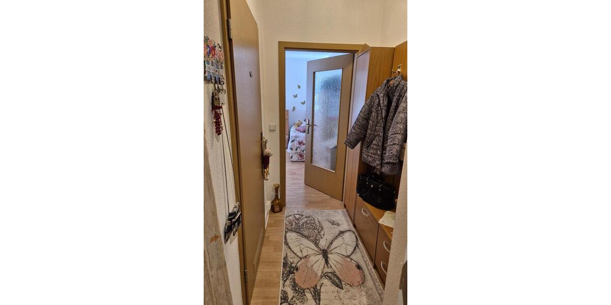 Etagenwohnung Oberlungwitz - 1 Zimmer, 40 m&sup2;, 276&euro; | Angebot:25906104