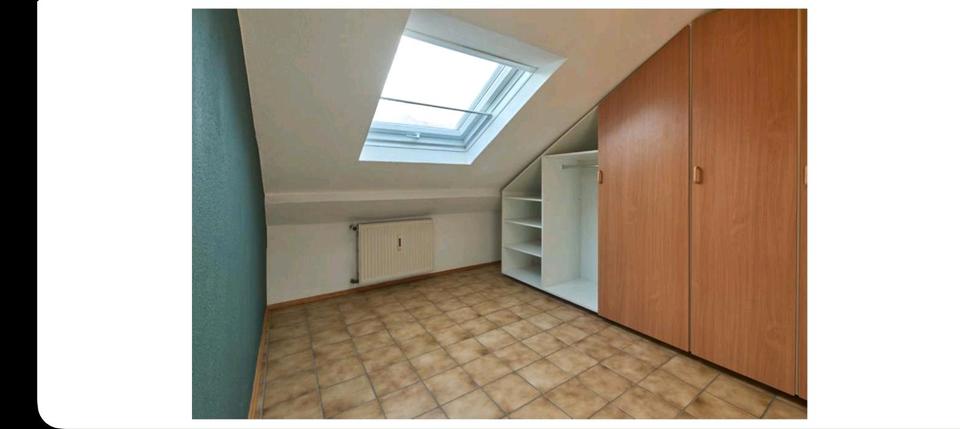 Dachgeschoßwohnung Aschaffenburg Damm - 2.5 Zimmer, 46 m&sup2;, 750&euro; | Angebot:25937748