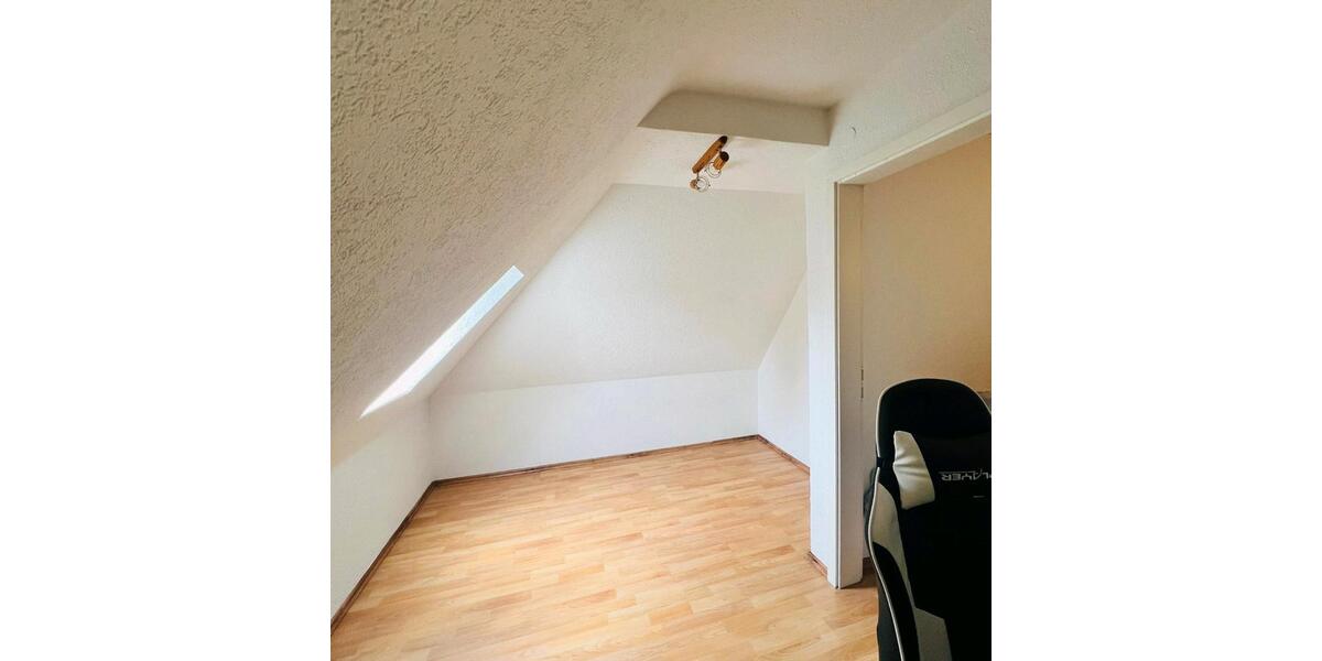 Dachgeschoßwohnung Singen (Hohentwiel) - 1 Zimmer, 35 m&sup2;, 690&euro; | Angebot:26469782