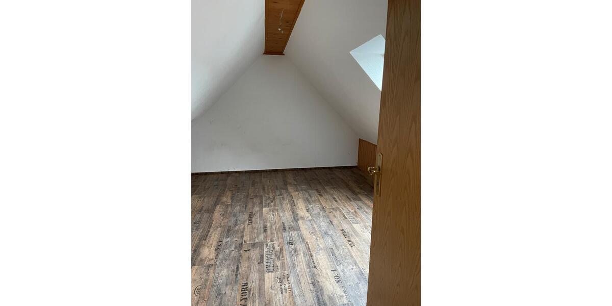 Maisonettenwohnung Wasungen - 3 Zimmer, 93 m&sup2;, 500&euro; | Angebot:24767277