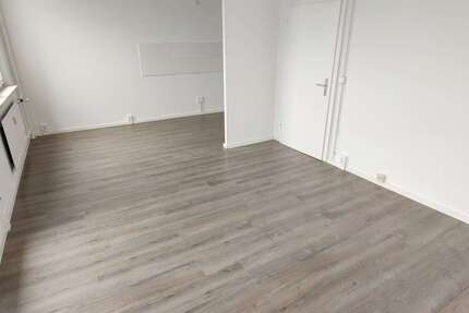 Wohnung zum Mieten in Halle 850 € 119 m² 7 zimmer