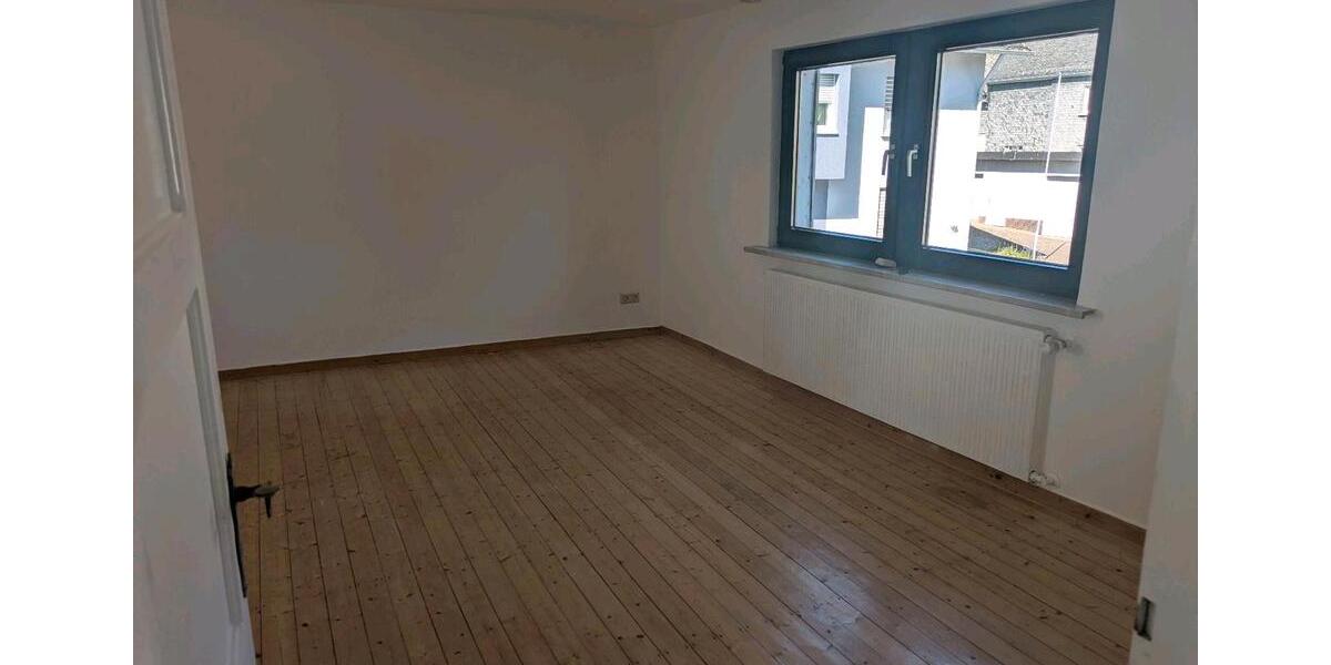 Reihenhaus Beltheim - 5 Zimmer, 130 m&sup2;, 850&euro; | Angebot:26699376