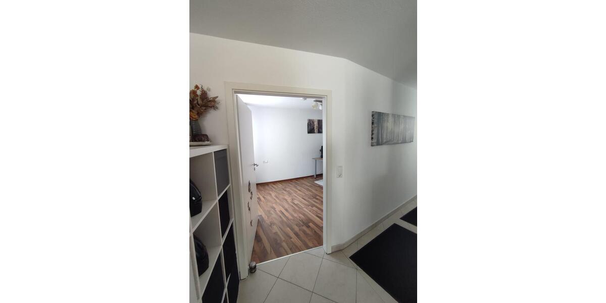 Etagenwohnung Sonnenbühl - 3.5 Zimmer, 117 m&sup2;, 1.075&euro; | Angebot:26247545