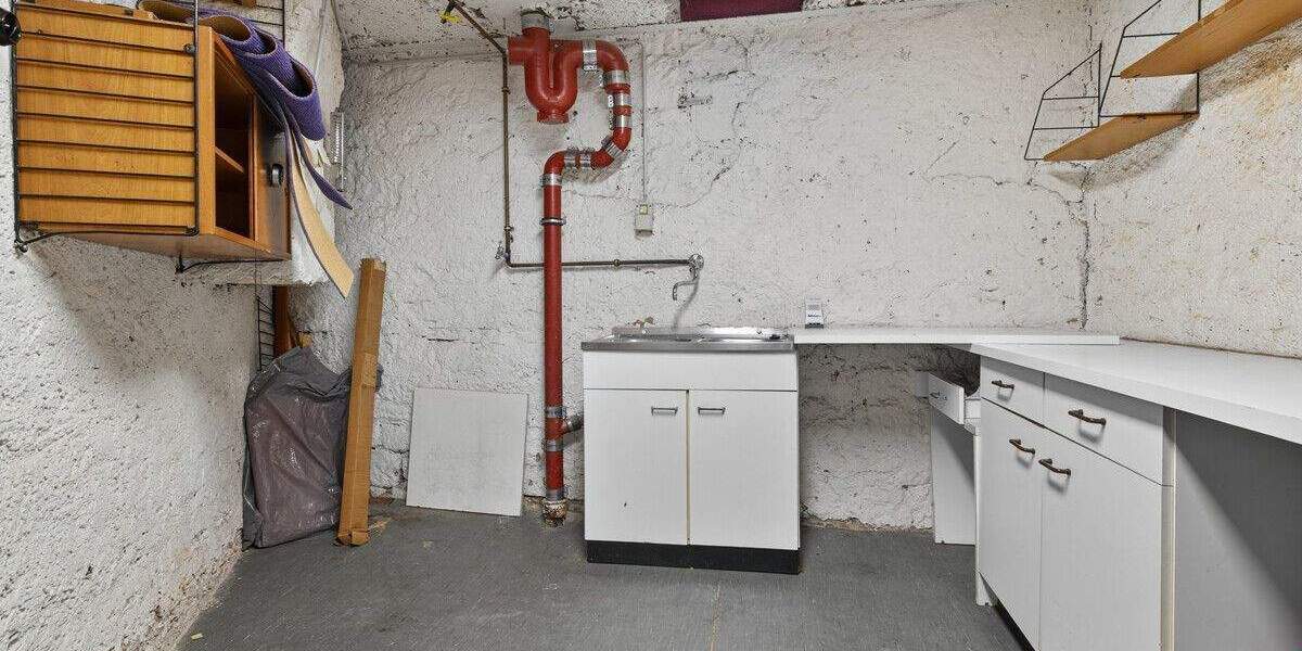 Etagenwohnung Baden-Baden Innenstadt - 4 Zimmer, 115 m&sup2;, 1.280&euro; | Angebot:24860413