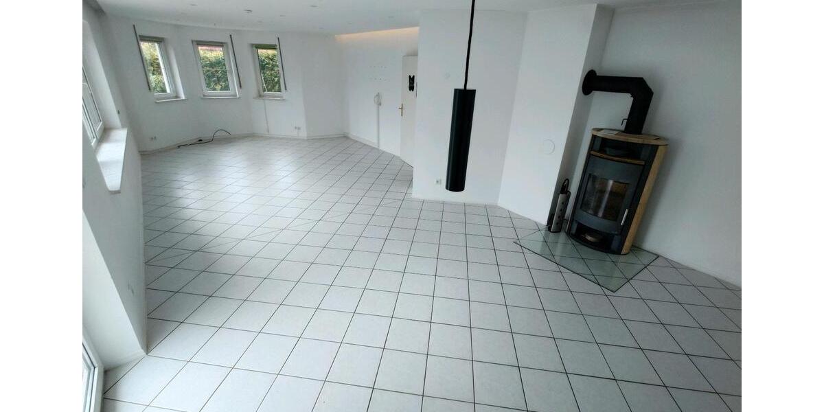 Einfamilienhaus Langquaid - 5 Zimmer, 145 m&sup2;, 1.360&euro; | Angebot:25498242