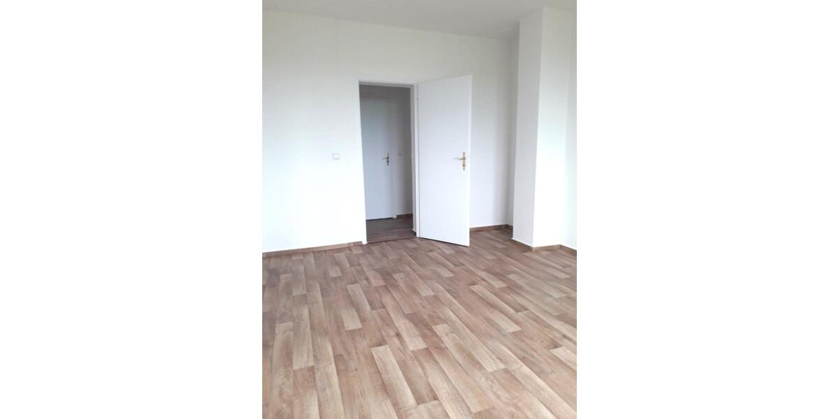 Hochparterre Löcknitz - 3 Zimmer, 66 m&sup2;, 326&euro; | Angebot:12327147