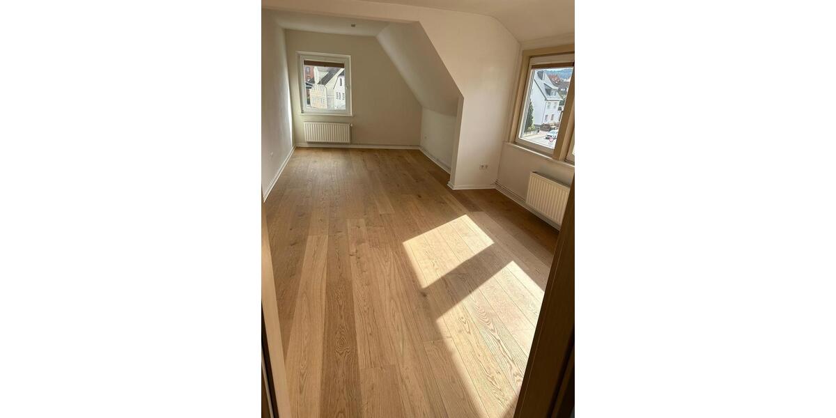 Dachgeschoßwohnung Stadtoldendorf - 3 Zimmer, 70 m&sup2;, 700&euro; | Angebot:26482129