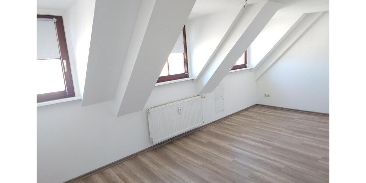 Dachgeschoßwohnung Bernburg (Saale) - 3 Zimmer, 76 m&sup2;, 400&euro; | Angebot:26382591
