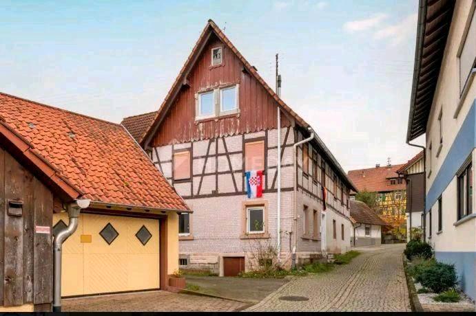 Etagenwohnung Gernsbach - 4 Zimmer, 94 m&sup2;, 1.150&euro; | Angebot:26148944