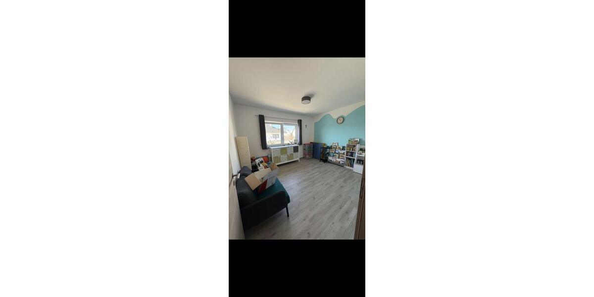 Etagenwohnung Ichenhausen - 3 Zimmer, 95 m&sup2;, 1.200&euro; | Angebot:26413615
